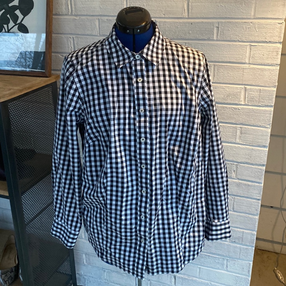 Size 14W tailored Talbots non-iron button down - Picture 2 of 8